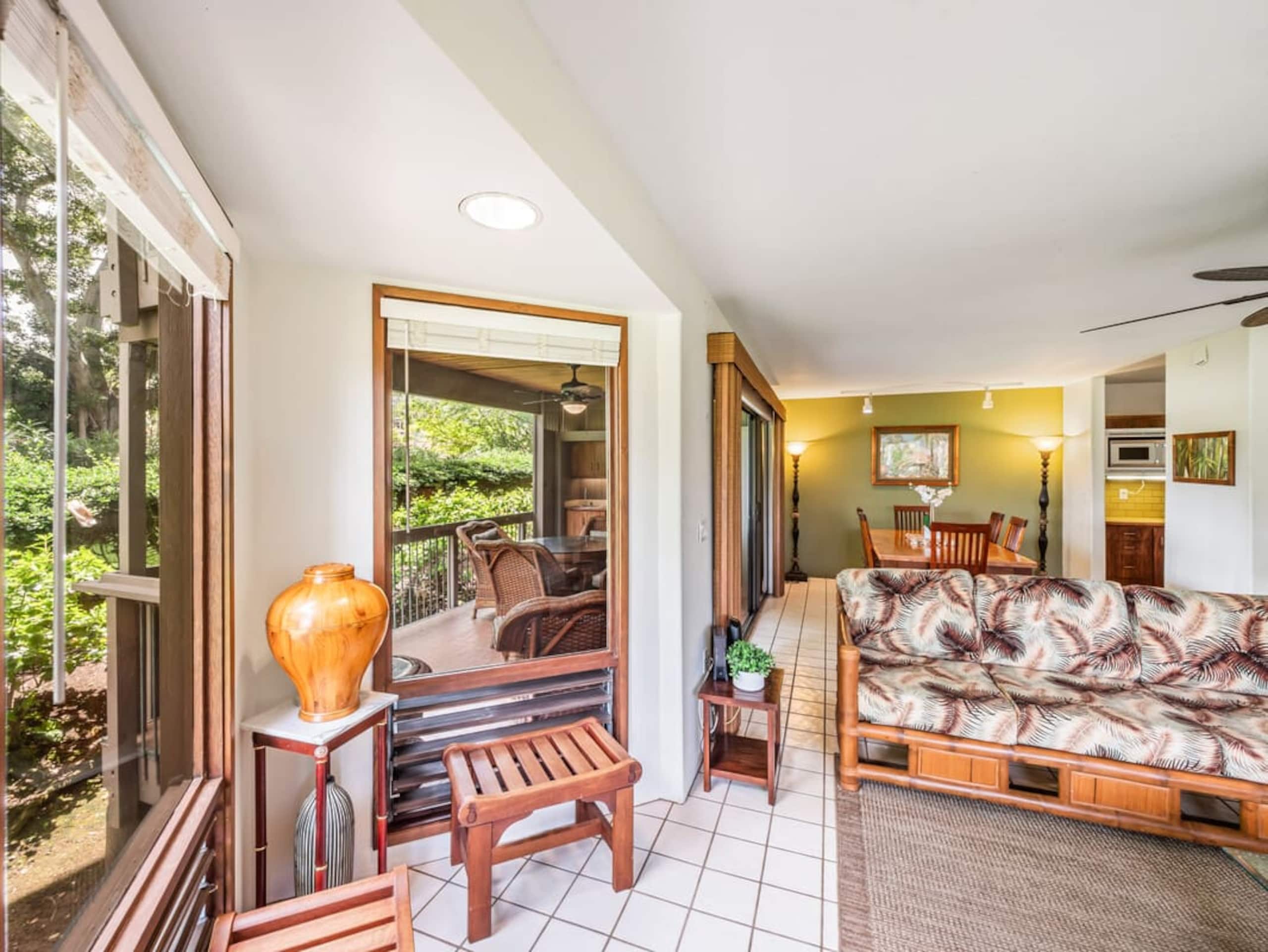 Condo in Kailua-Kona · ★4.7 · 2 bedrooms · 3 beds · 2 baths - Image 6