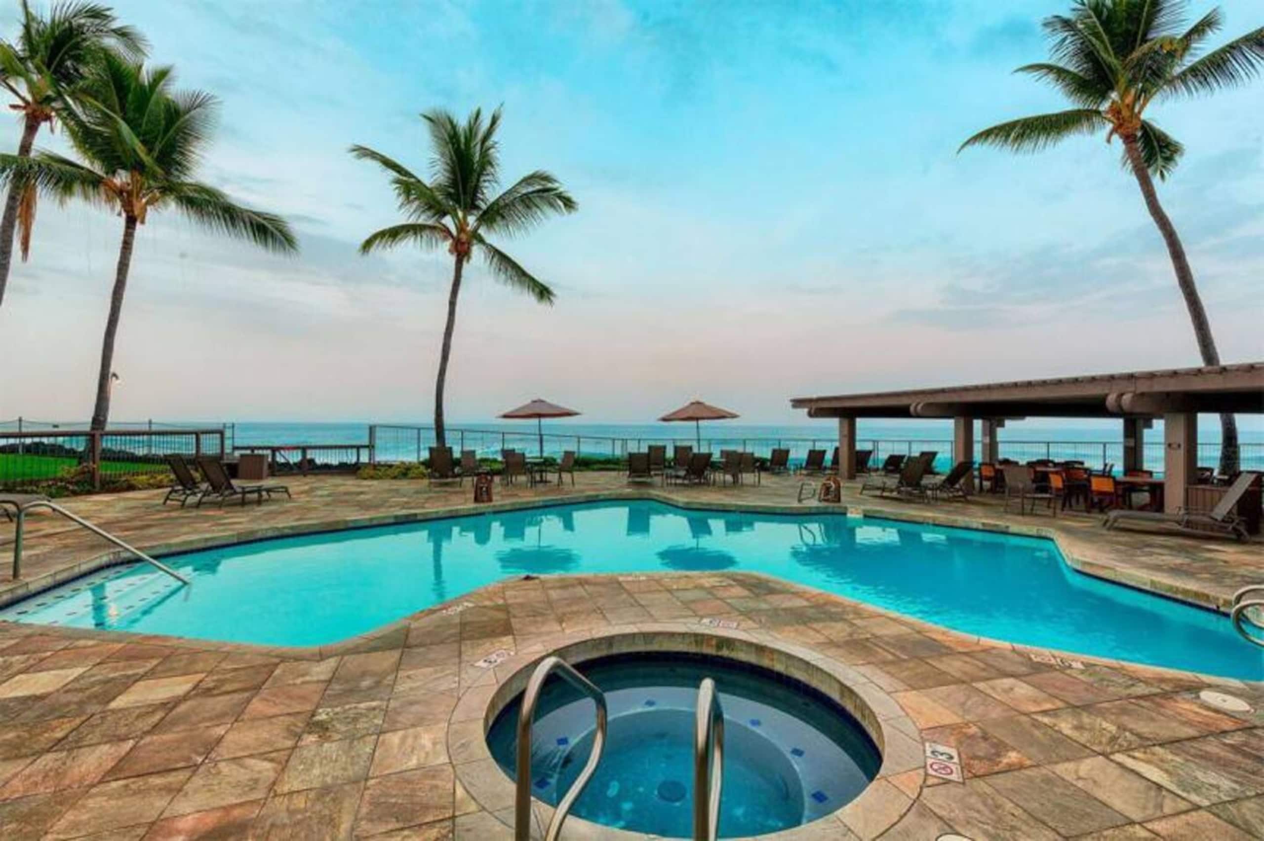 Condo in Kailua-Kona · ★4.7 · 2 bedrooms · 3 beds · 2 baths - Image 26