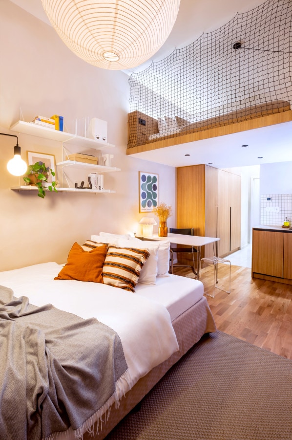 Фотографија од целата соба