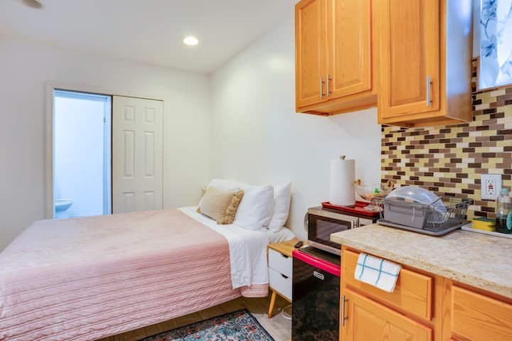 1 Mi To Linden Ave! Cozy Studio Stay In Elmont - Mineola, NY