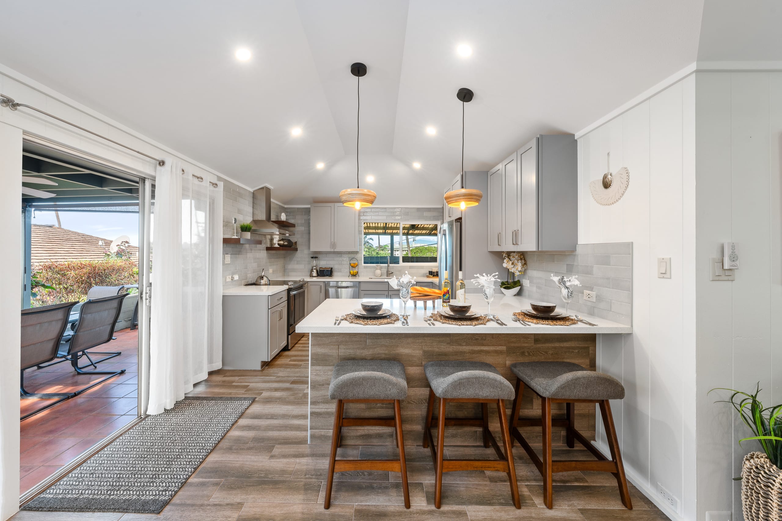 Condo in Lahaina · ★5.0 · 2 bedrooms · 3 beds · 2 baths - Image 11