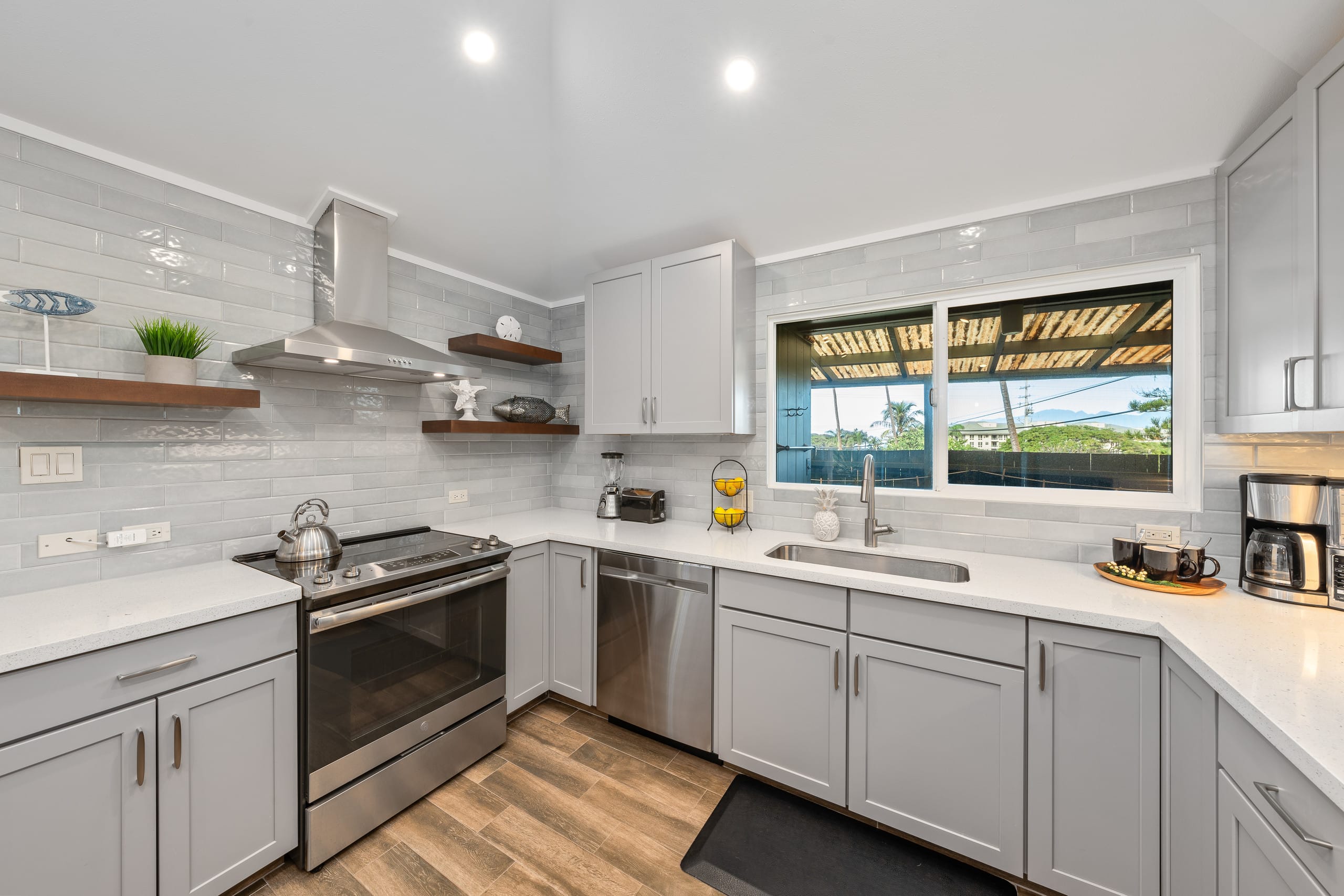 Condo in Lahaina · ★5.0 · 2 bedrooms · 3 beds · 2 baths - Image 7