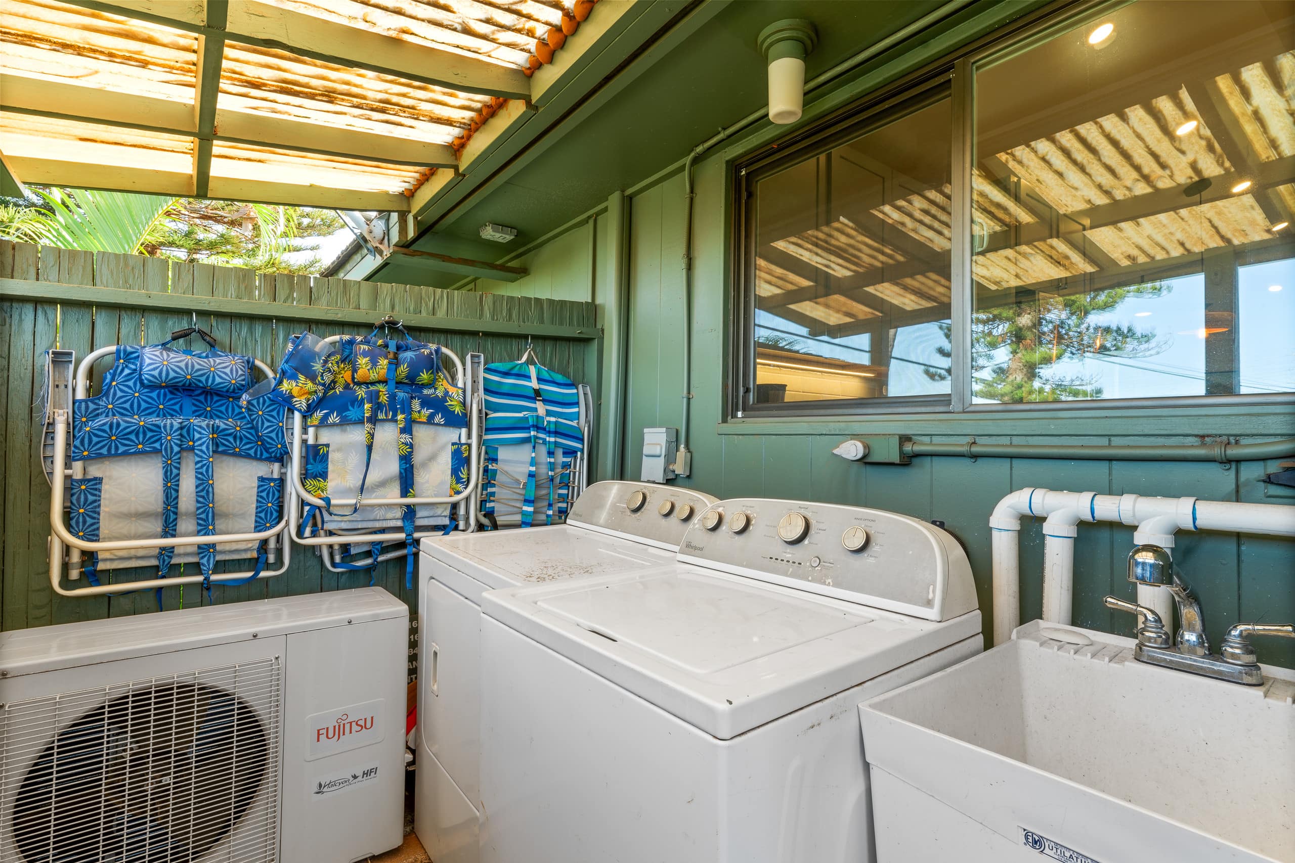 Condo in Lahaina · ★5.0 · 2 bedrooms · 3 beds · 2 baths - Image 32