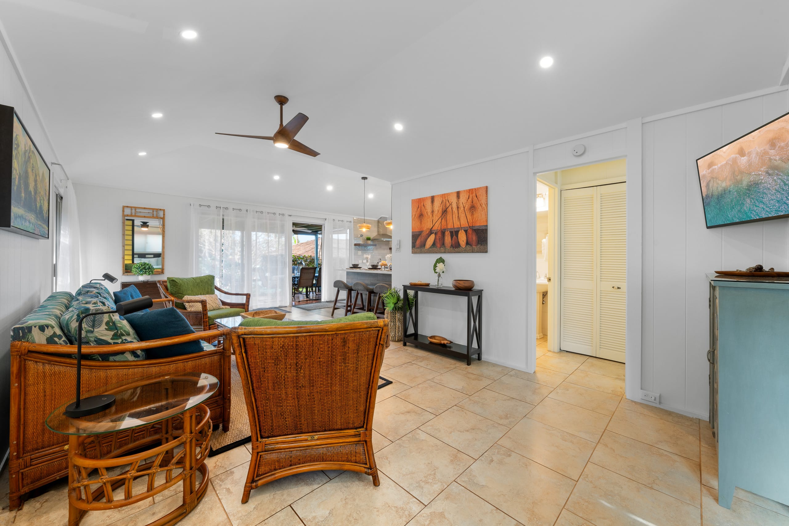Condo in Lahaina · ★5.0 · 2 bedrooms · 3 beds · 2 baths - Image 5