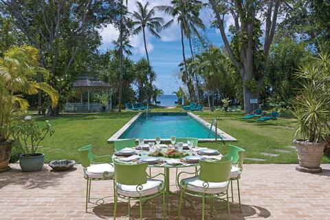 Beachfront Bliss with Pool - Nelson Gay (7 bed)