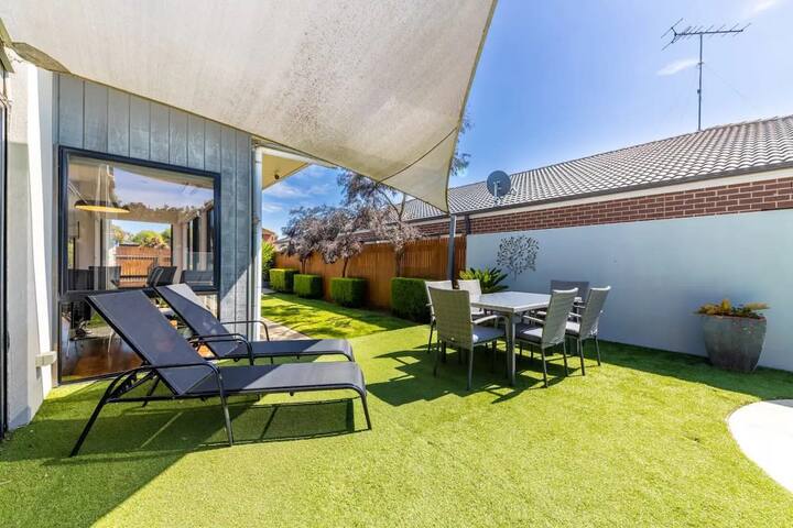 Coastal Retreat with Pool gallery image 5