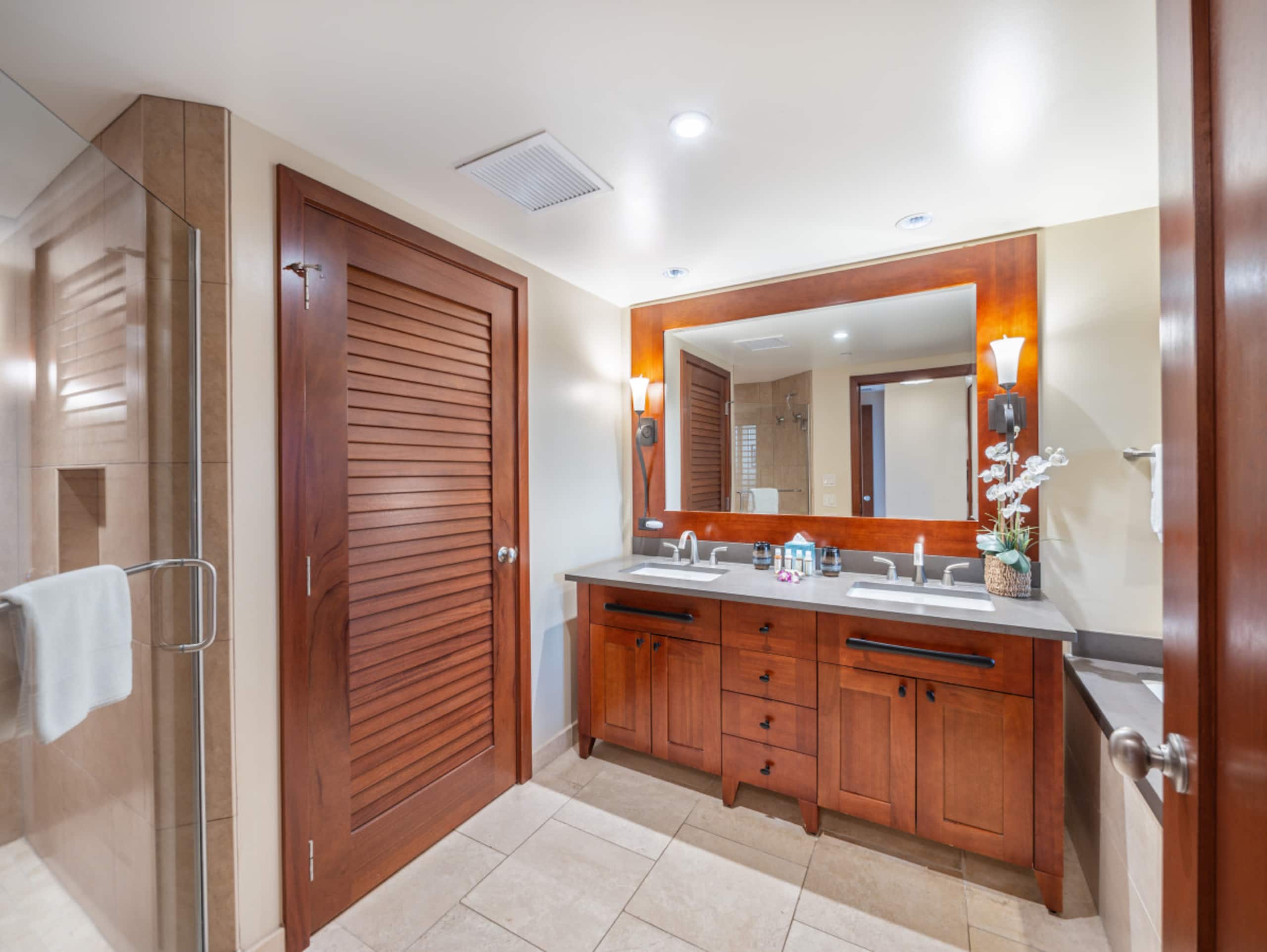 Hale Keani O-1203 stunning Views: Sept. Special! - Image 32