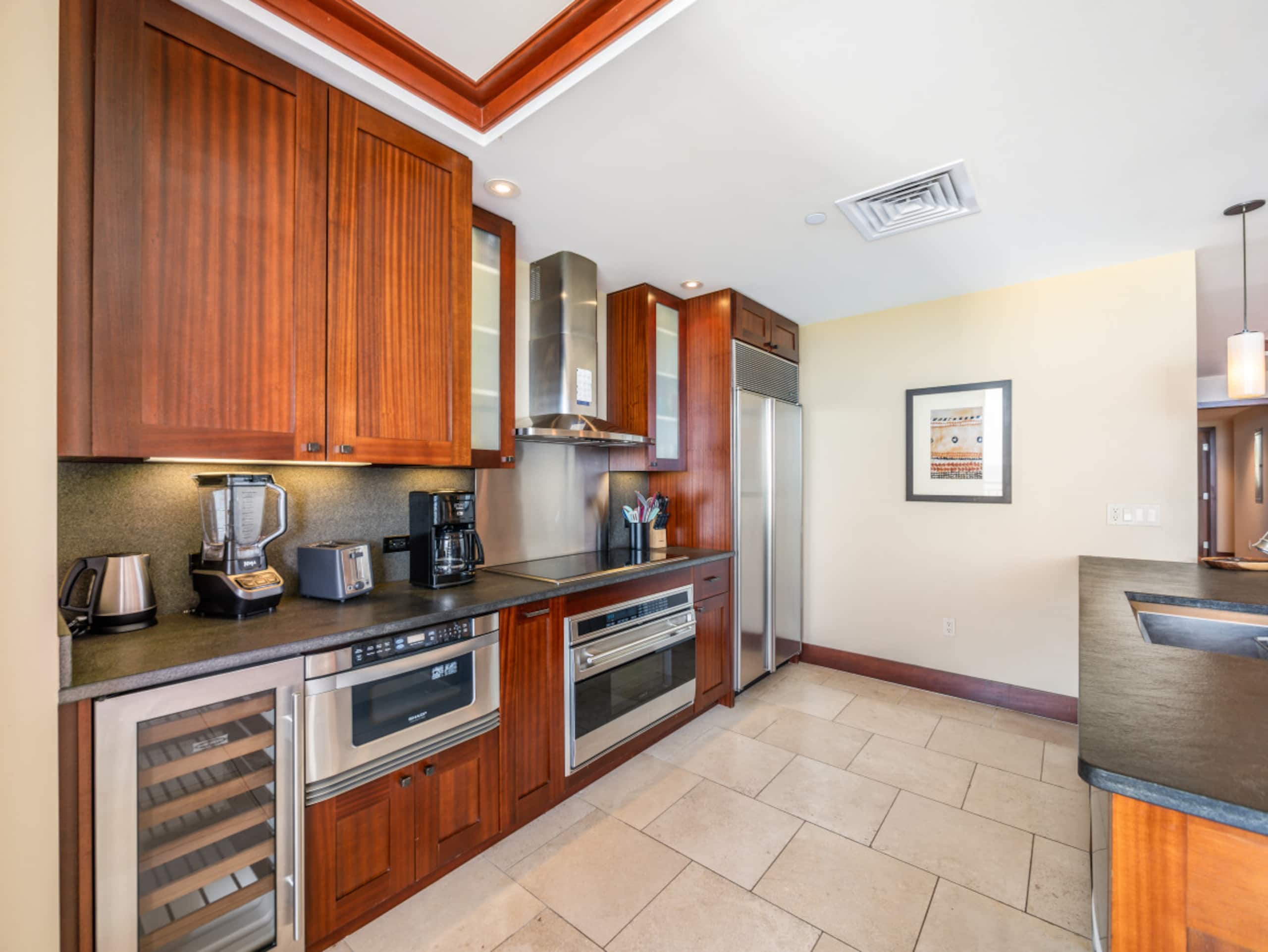 Hale Keani O-1203 stunning Views: Sept. Special! - Image 12