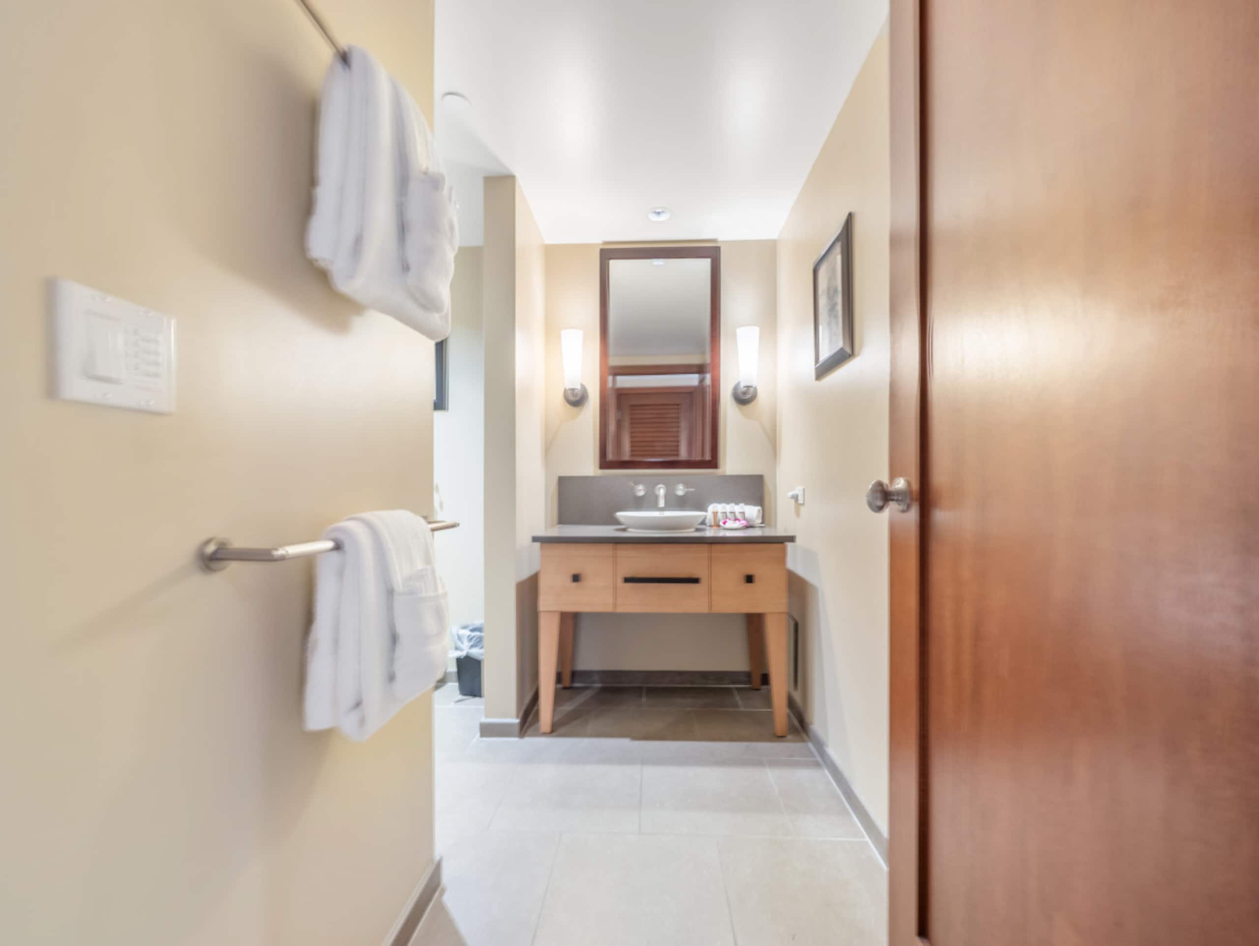 Hale Keani O-1203 stunning Views: Sept. Special! - Image 36