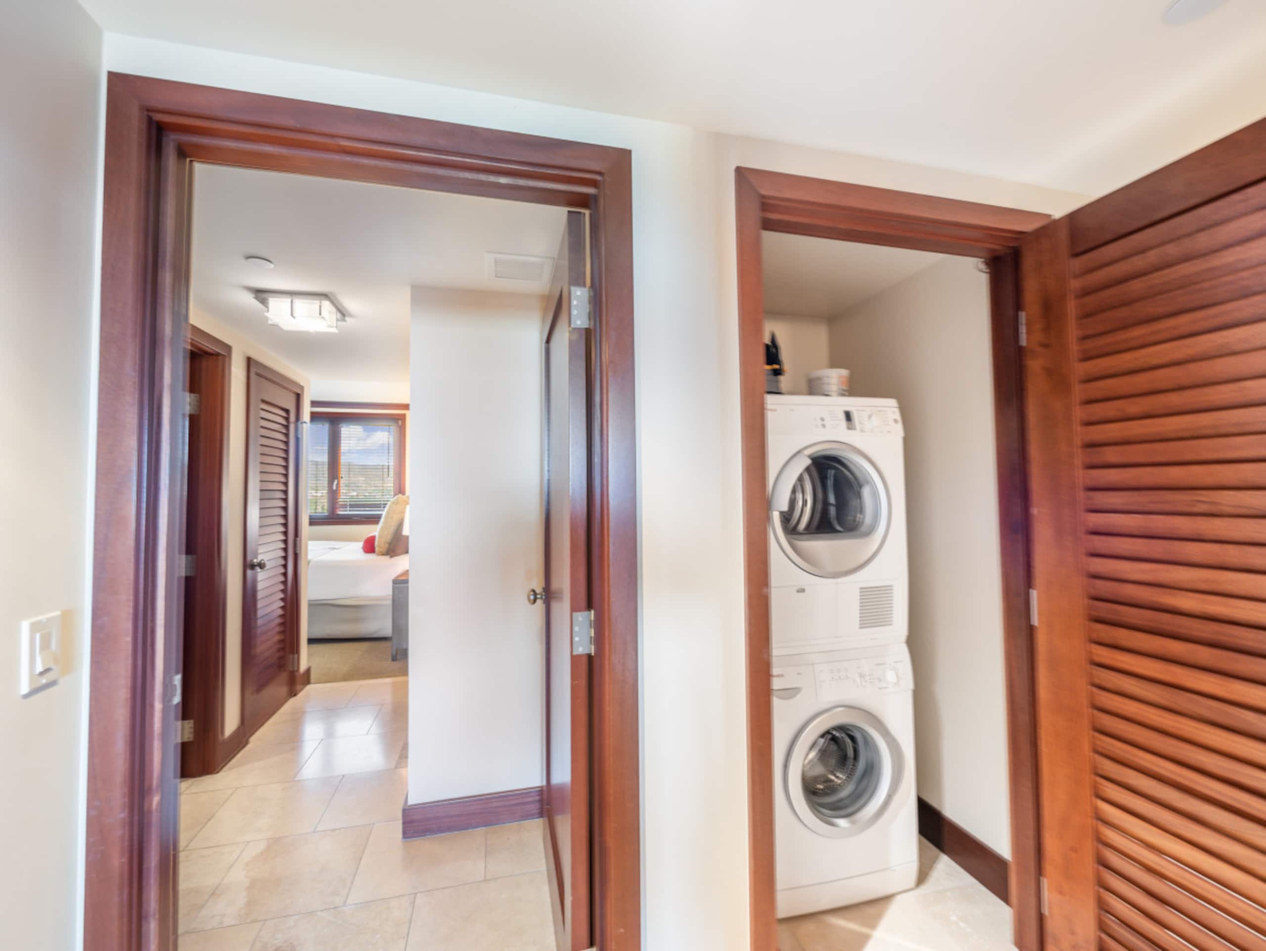 Hale Keani O-1203 stunning Views: Sept. Special! - Image 41