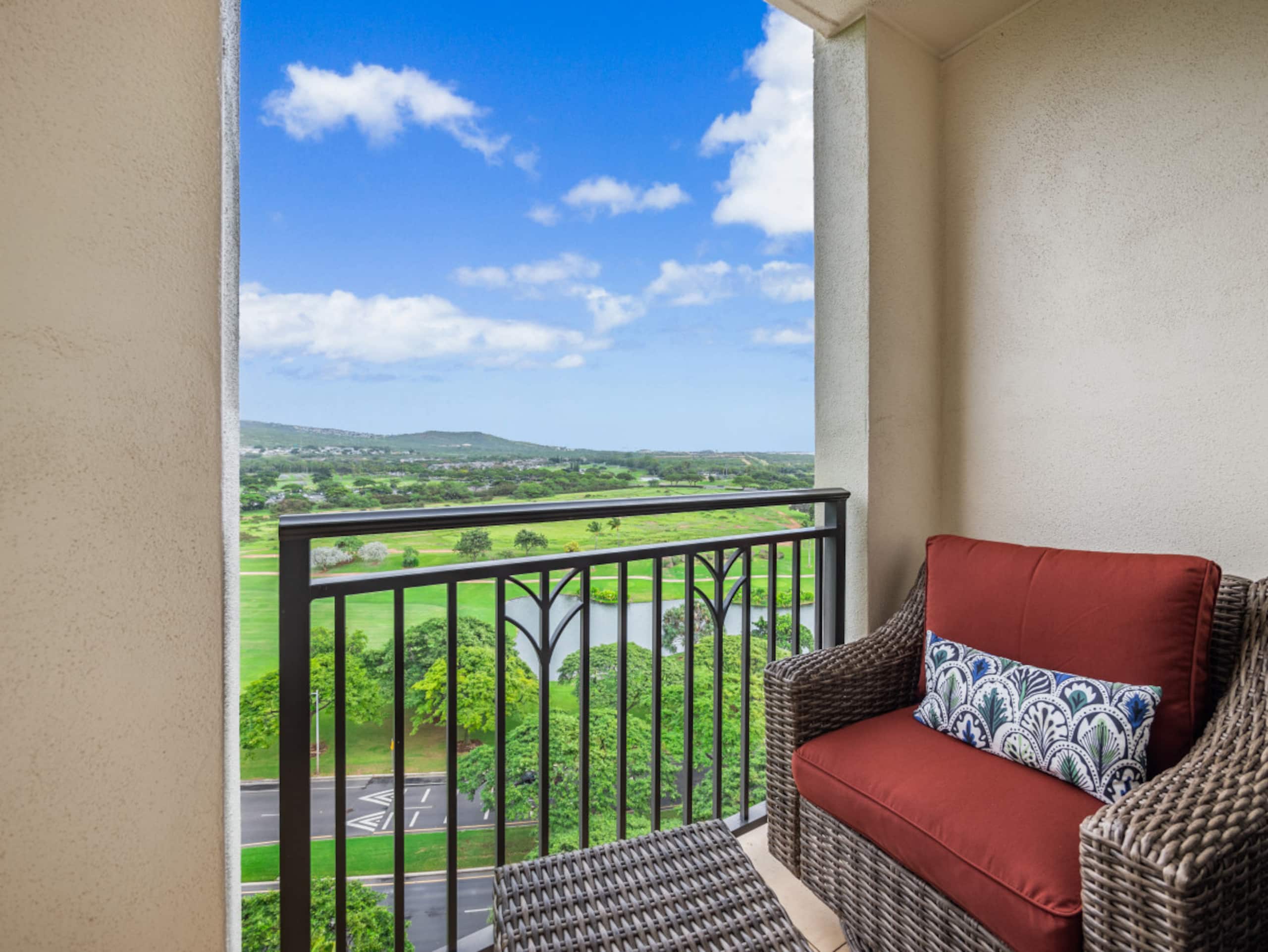 Condo in Kapolei · ★5.0 · 2 bedrooms · 3 beds · 2 shared baths - Image 29