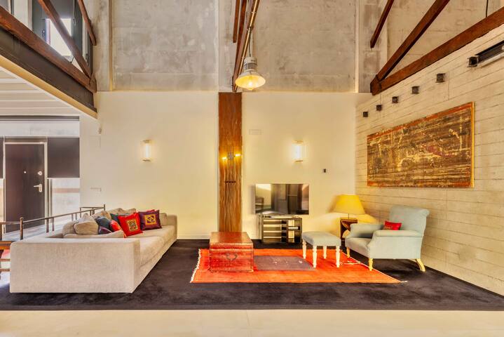 Bellas Vistas Loft apartment in Madrid gallery image 2