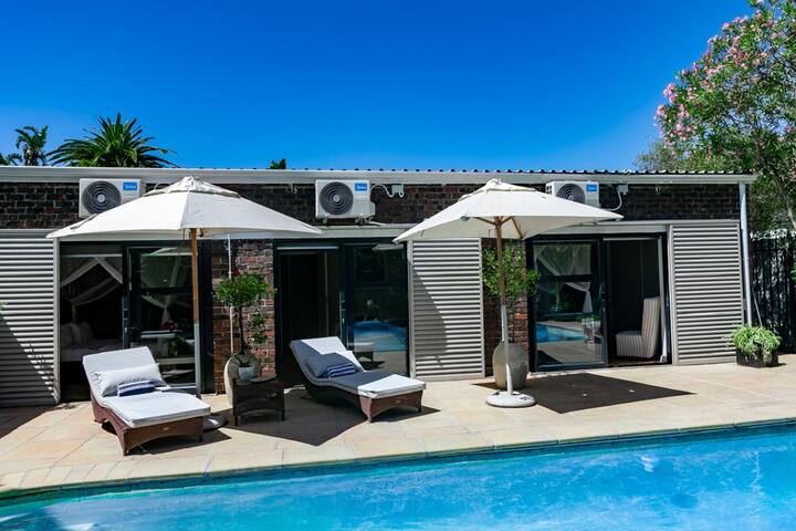 Curated Home with Pool Quiet Neighborhood gallery image 4