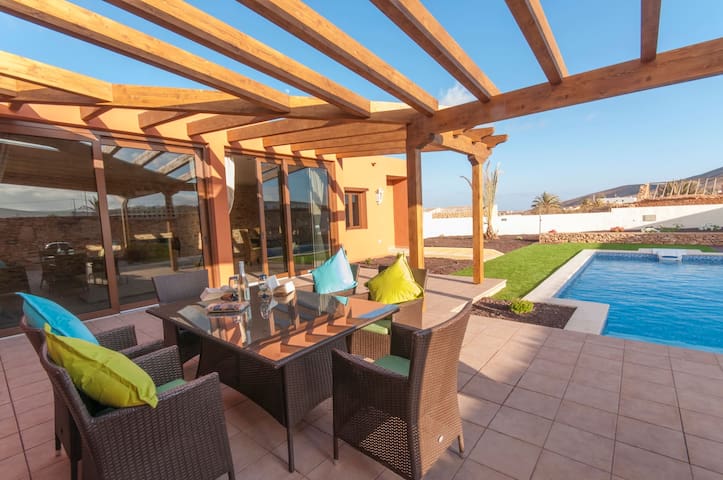 Casitas Canarias managed Airbnb listing 2