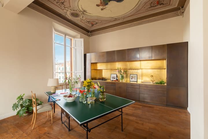 Monti Classy Apartment by Romeloft gallery image 4