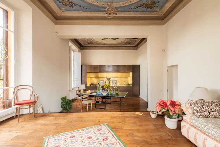 Monti Classy Apartment by Romeloft gallery image 5