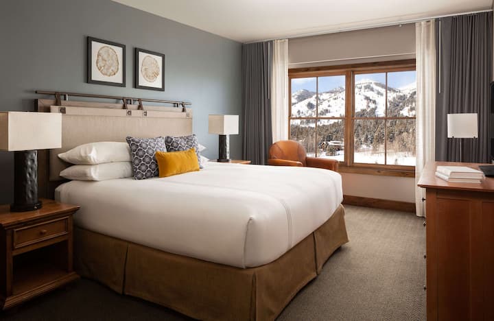 1-bedroom Hotel Suite - 2 Beds - Jackson Hole, WY