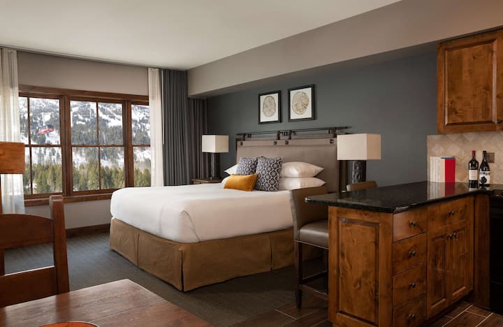 1-bedroom Hotel Suite - 1 Bed - Jackson Hole, WY