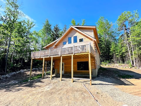73R: New log home on quiet side street with AC!