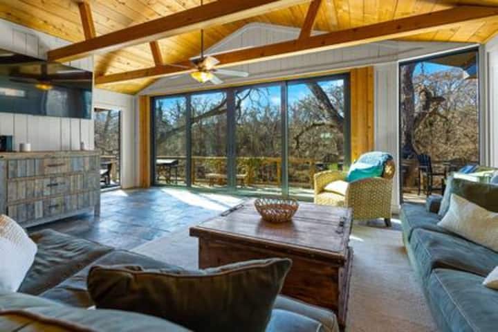 Main + Bunk Haus Guadalupe Getaway - Wimberley, TX