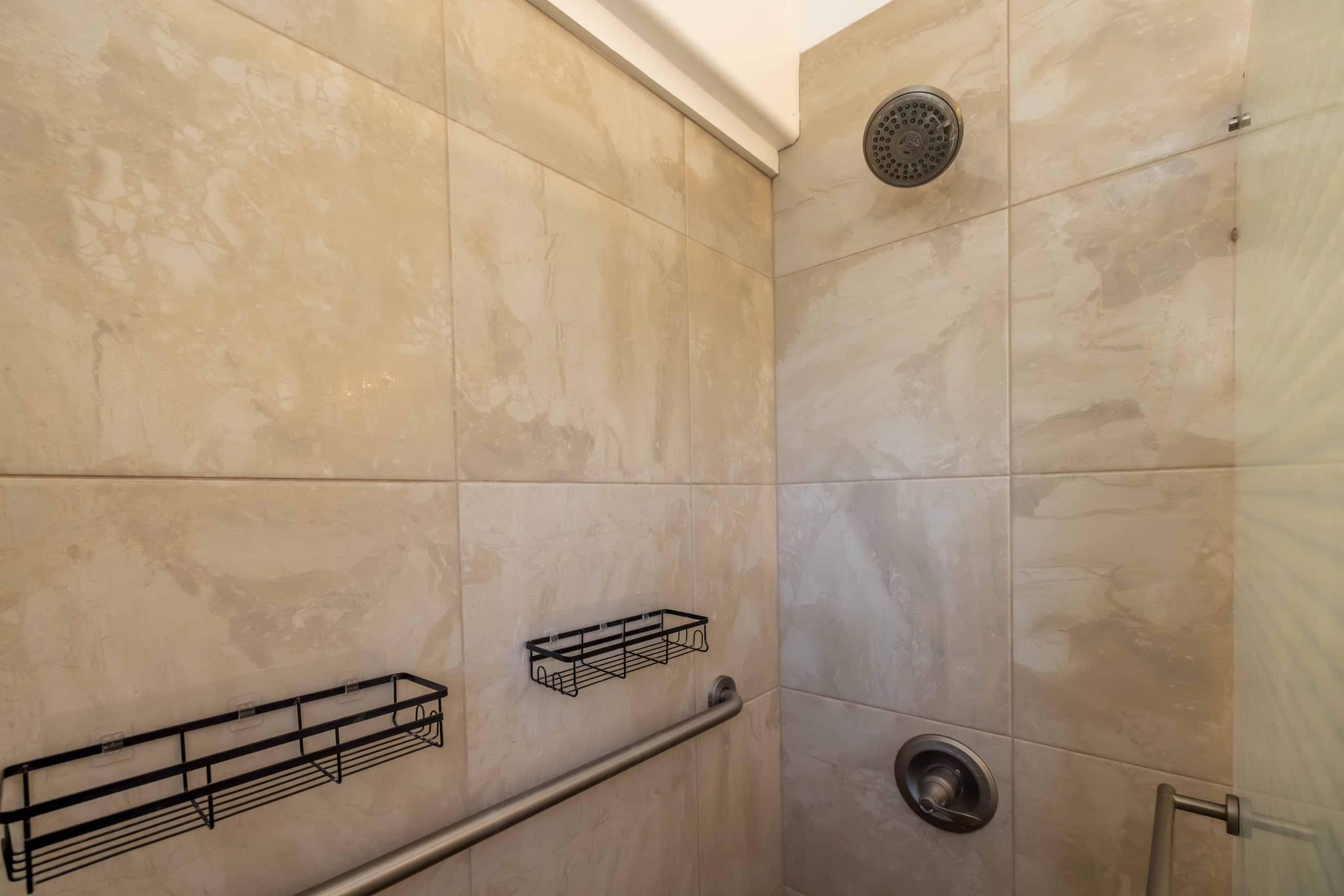 Condo in Wailuku · ★4.67 · 1 bedroom · 2 beds · 1 private bath - Image 26