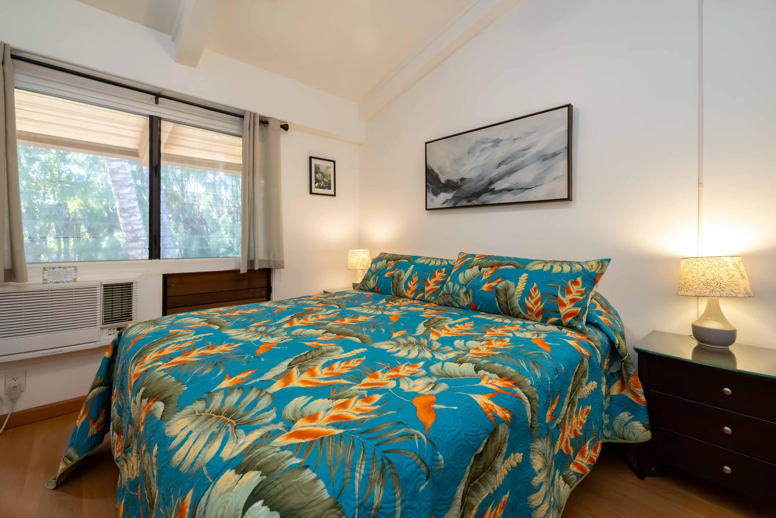 Condo in Wailuku · ★4.67 · 1 bedroom · 2 beds · 1 private bath - Image 18