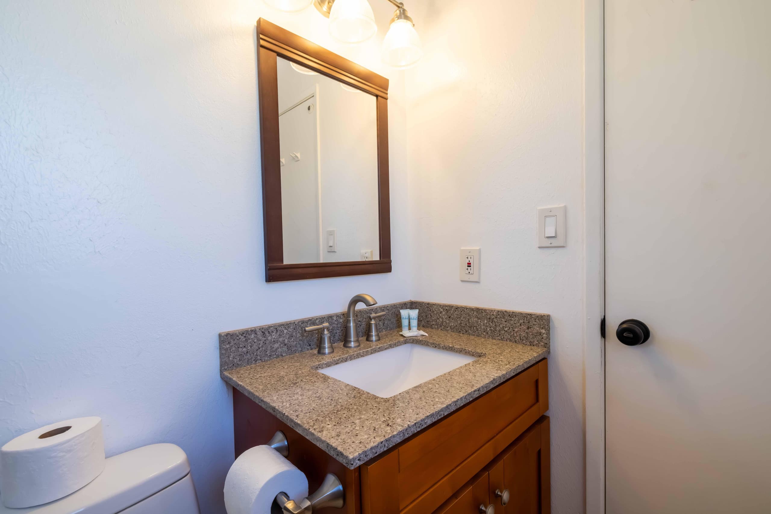 Condo in Wailuku · ★4.67 · 1 bedroom · 2 beds · 1 private bath - Image 28