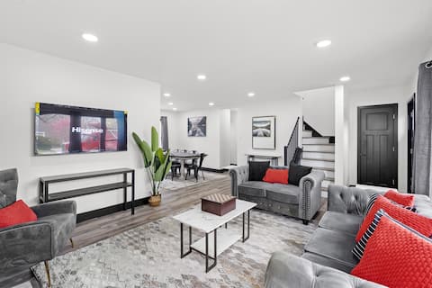 Roomy Retreat–Family&Friends|2 King Beds|Game Room