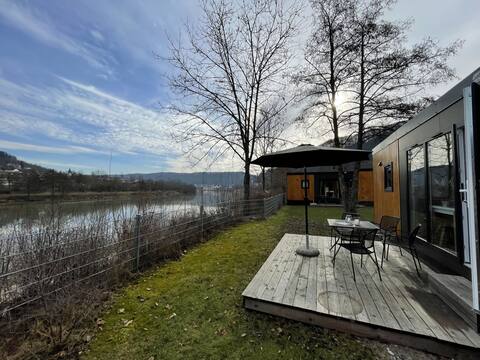 Tiny Haus Flussblick by Interhome