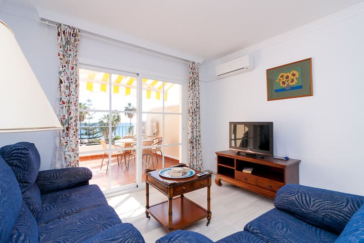 . Carmona Burriana Playa Nerja - Nerja