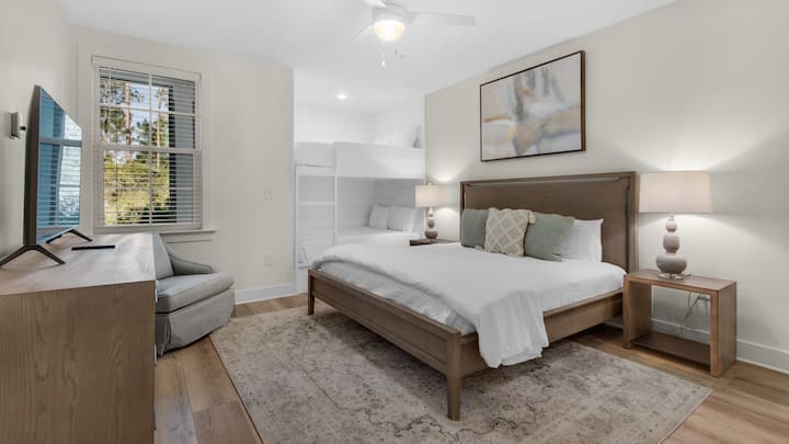 Pinewood 415 Bedroom