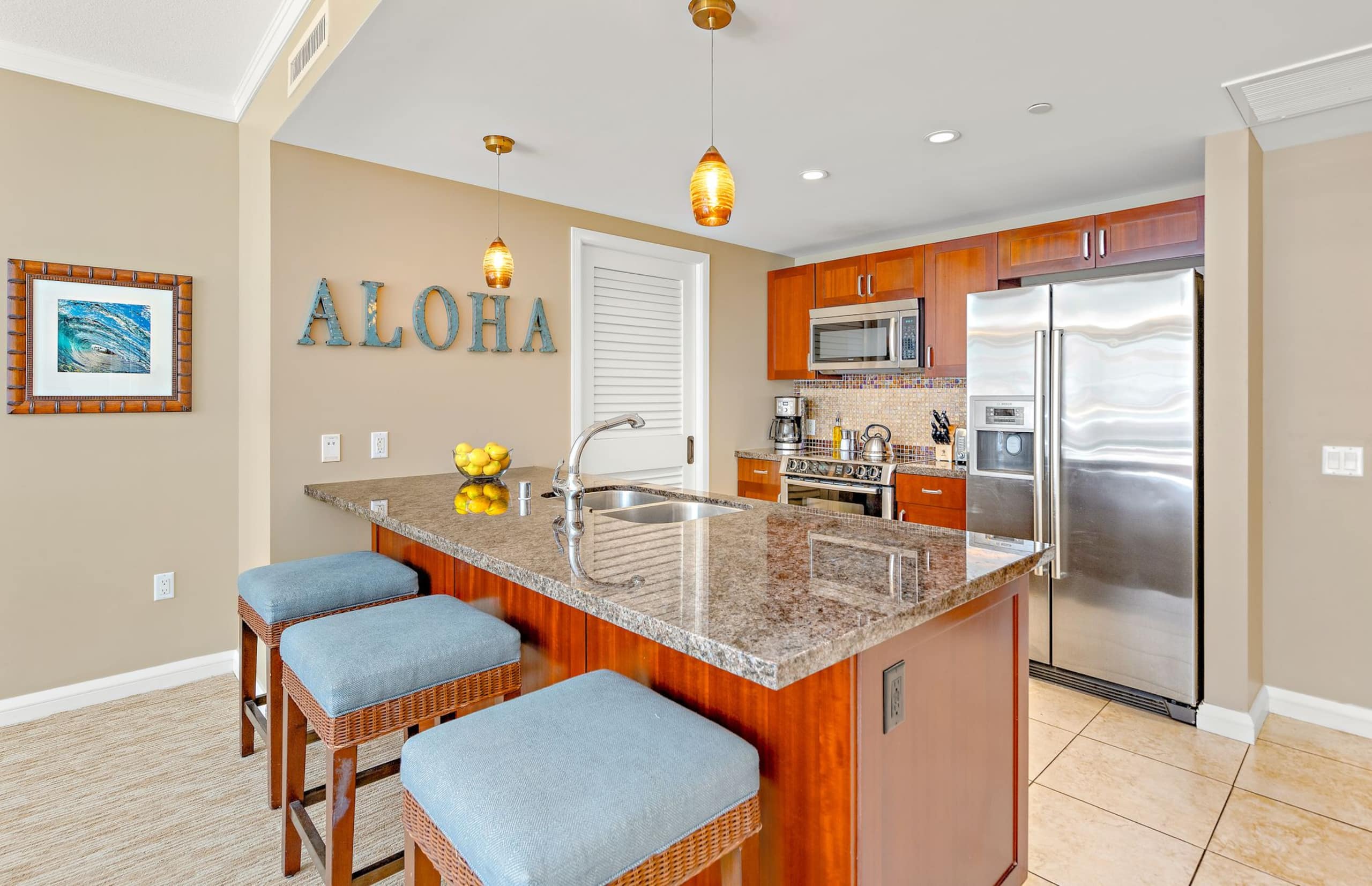 Condo in Lahaina · ★4.67 · 2 bedrooms · 3 beds · 2 baths - Image 4