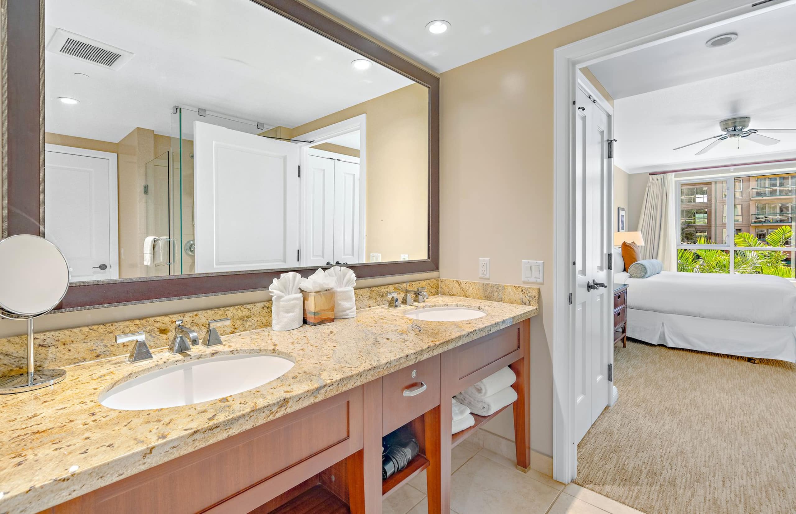 Condo in Lahaina · ★4.67 · 2 bedrooms · 3 beds · 2 baths - Image 26