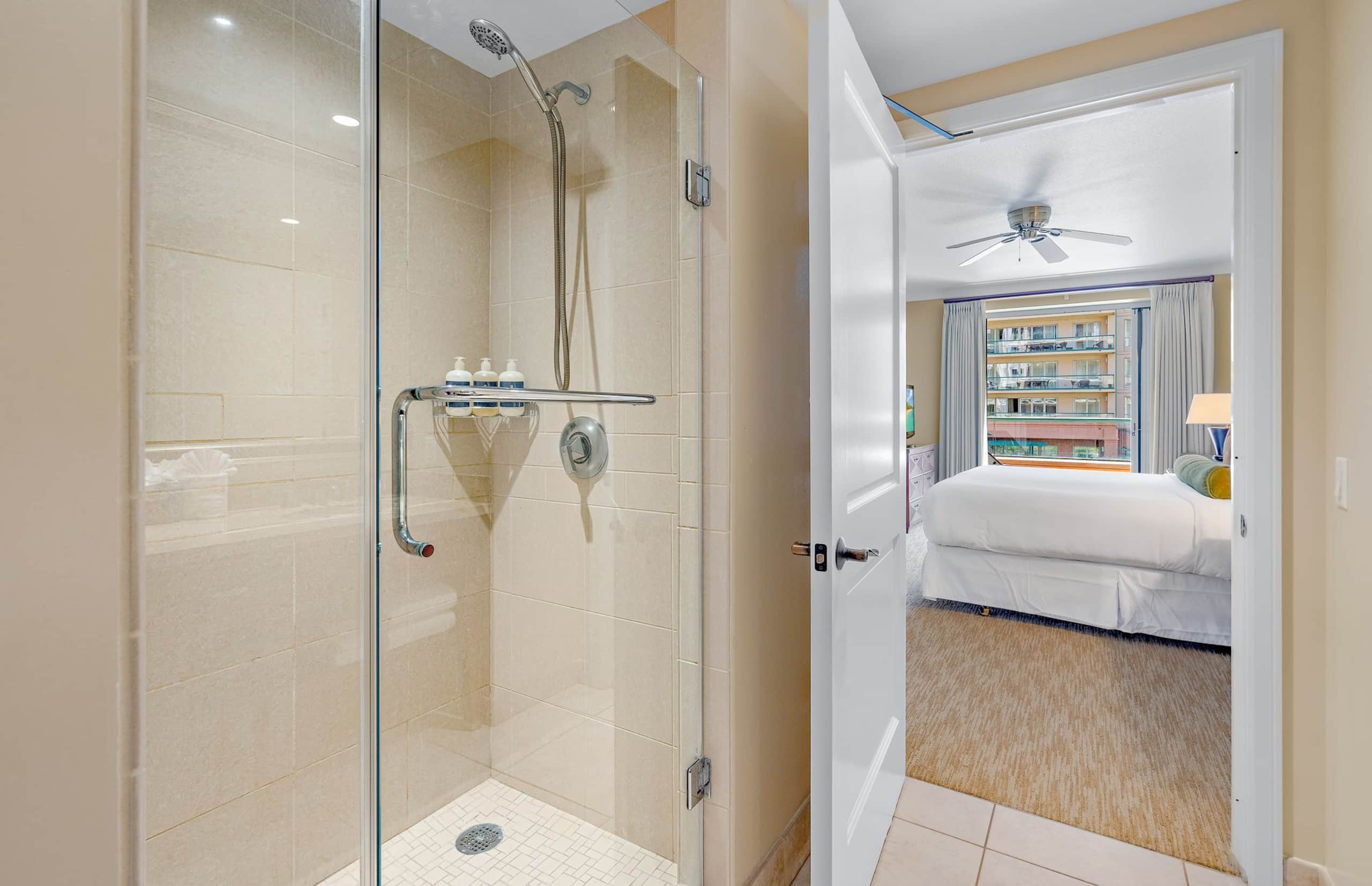 Condo in Lahaina · ★4.67 · 2 bedrooms · 3 beds · 2 baths - Image 22