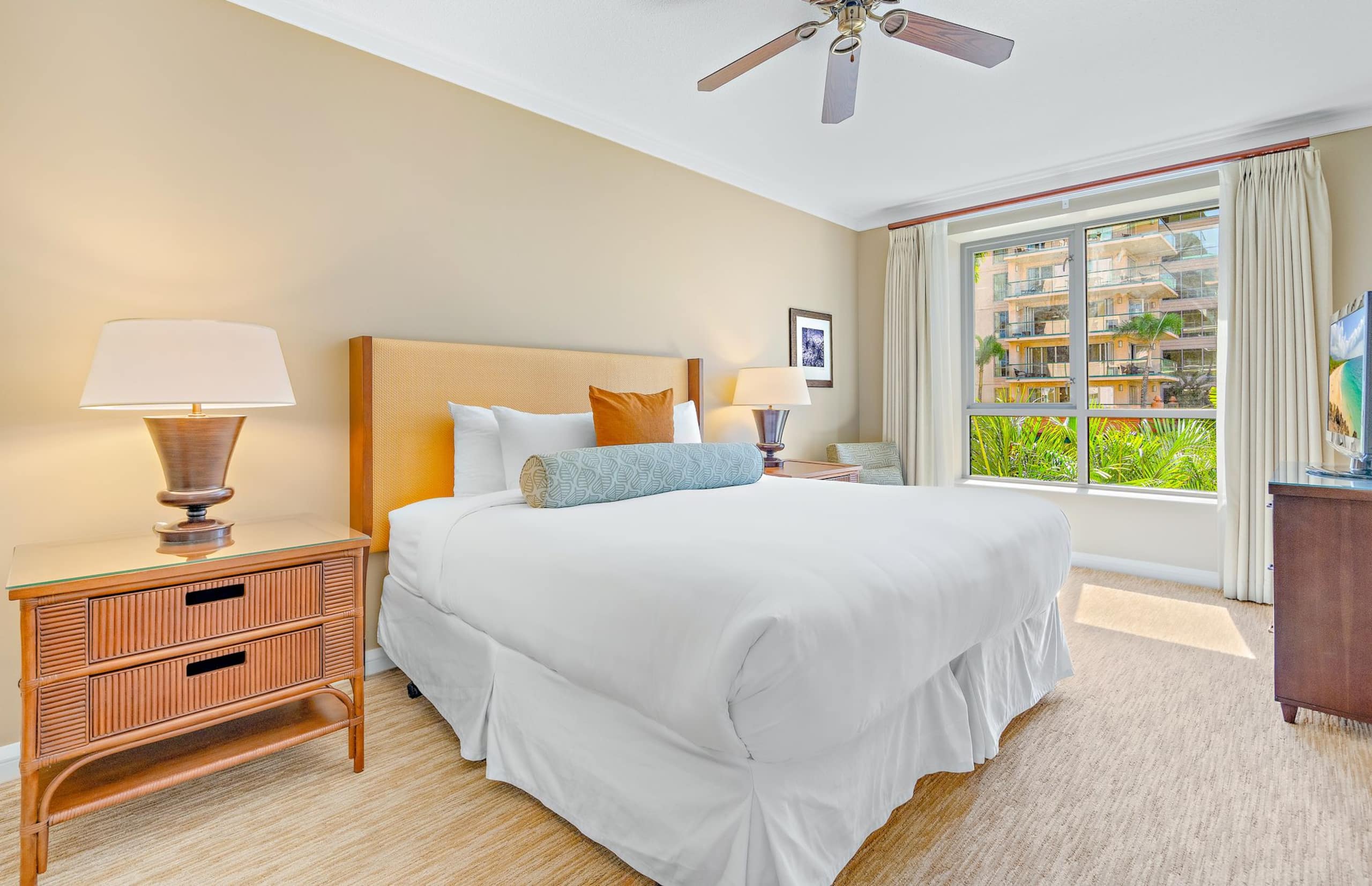 Condo in Lahaina · ★4.67 · 2 bedrooms · 3 beds · 2 baths - Image 24