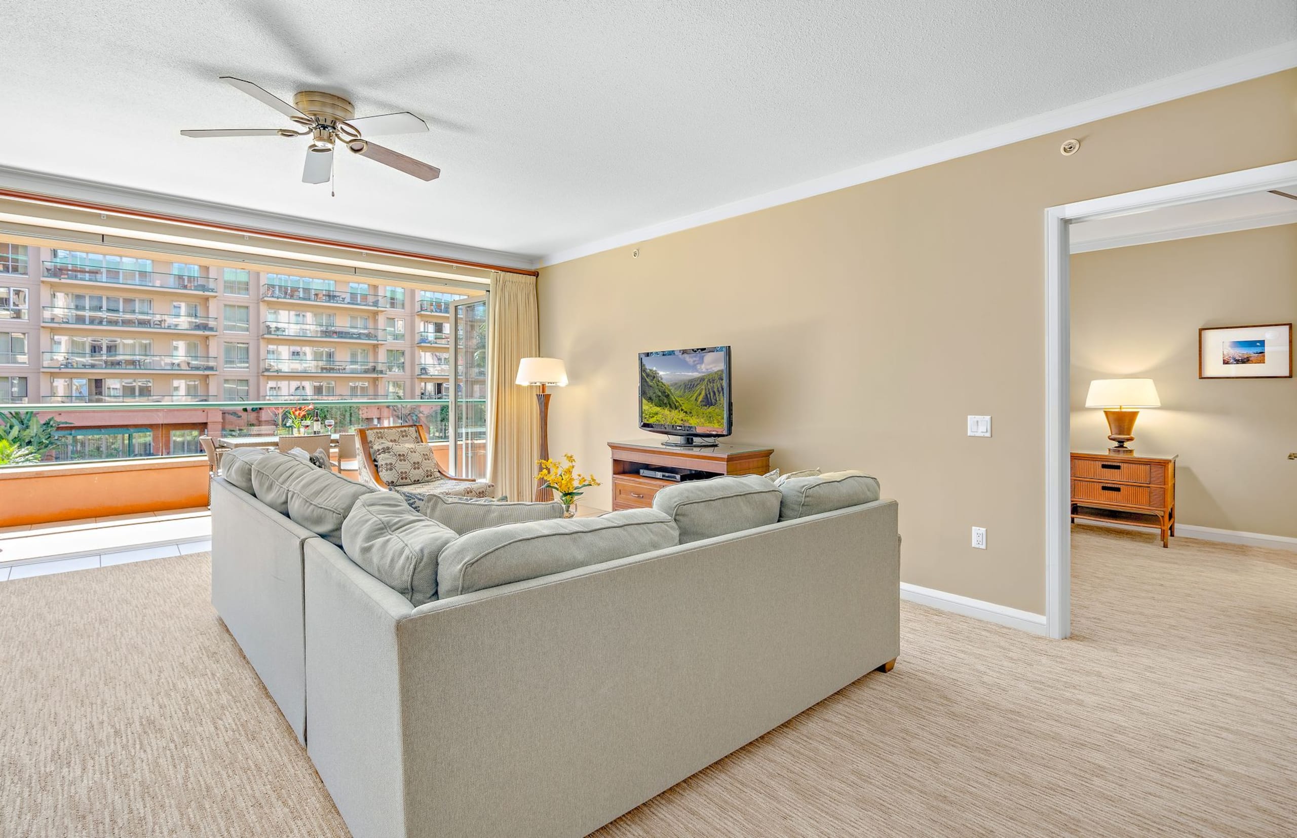Condo in Lahaina · ★4.67 · 2 bedrooms · 3 beds · 2 baths - Image 9