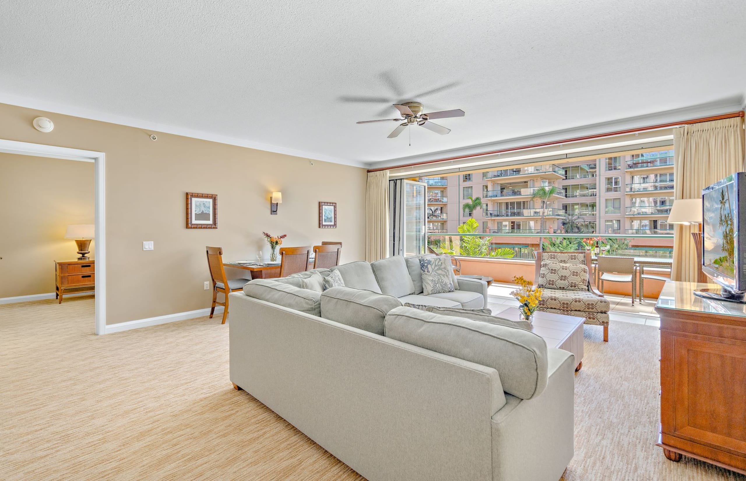Condo in Lahaina · ★4.67 · 2 bedrooms · 3 beds · 2 baths - Image 7