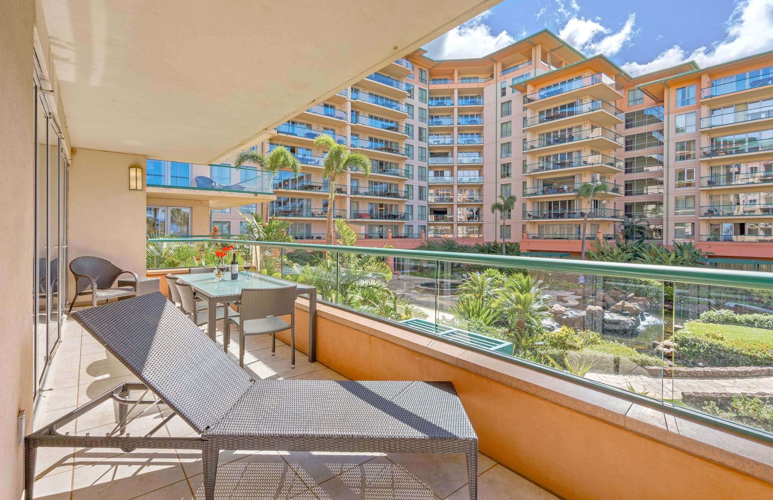 Condo in Lahaina · ★4.67 · 2 bedrooms · 3 beds · 2 baths - Image 10