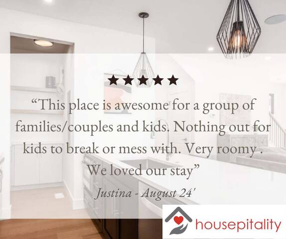 Modern Luxury 4BR/3.5BA Oasis in Historic Old Town gallery image 2