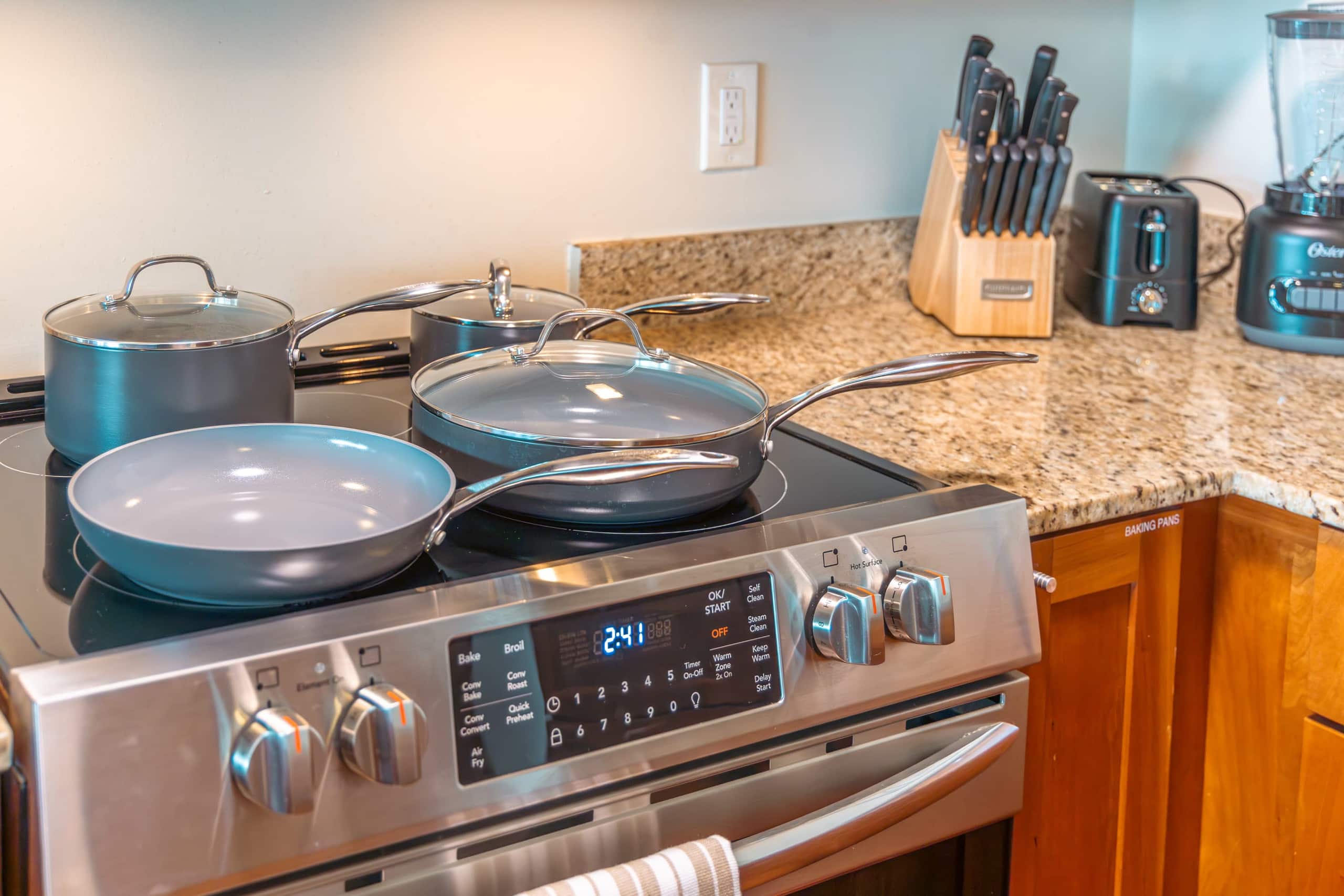 Upgraded 3 bed w/Ocean View, Pool, Hot tub, 2*King - Photo 61