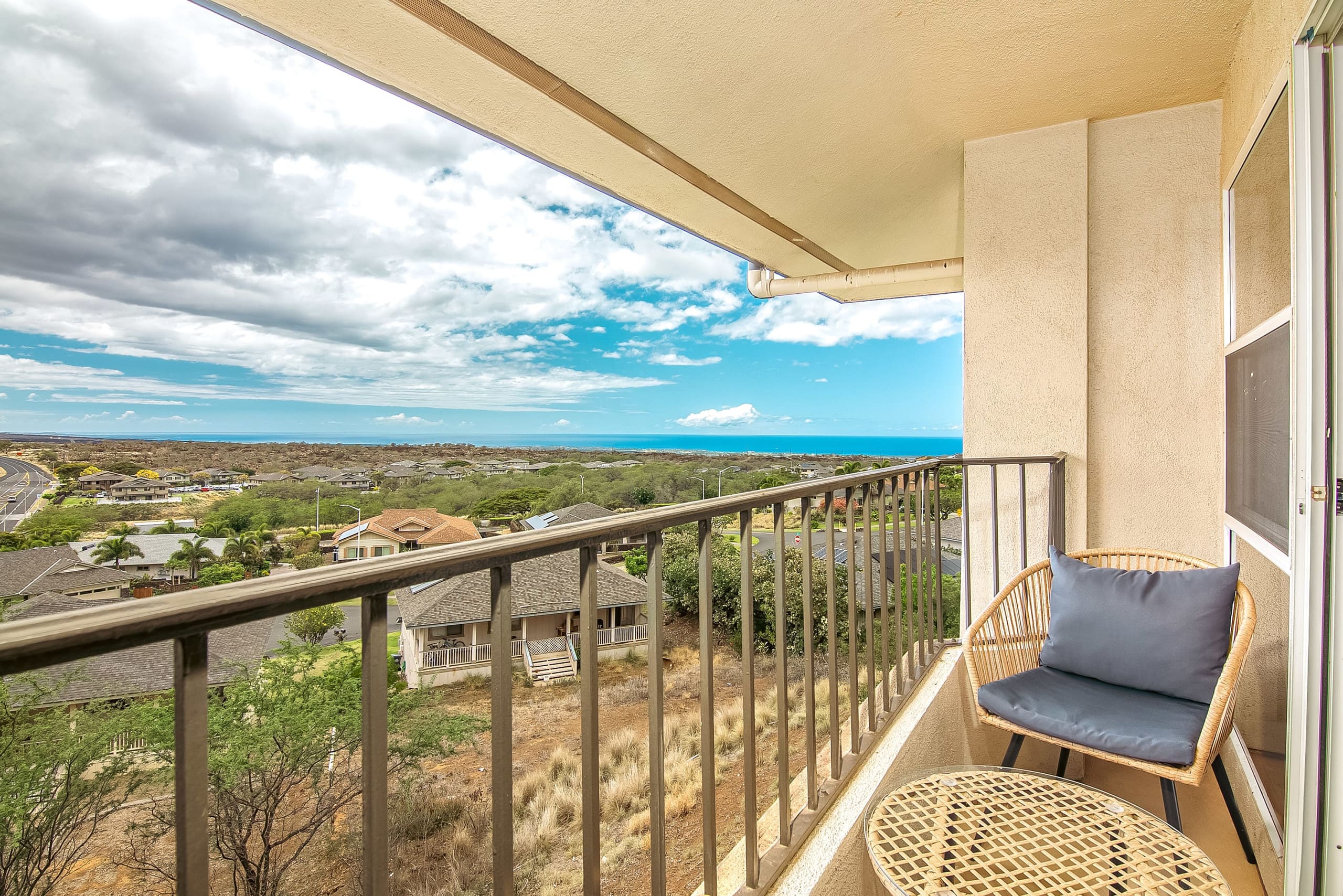 Upgraded 3 bed w/Ocean View, Pool, Hot tub, 2*King - Photo 13