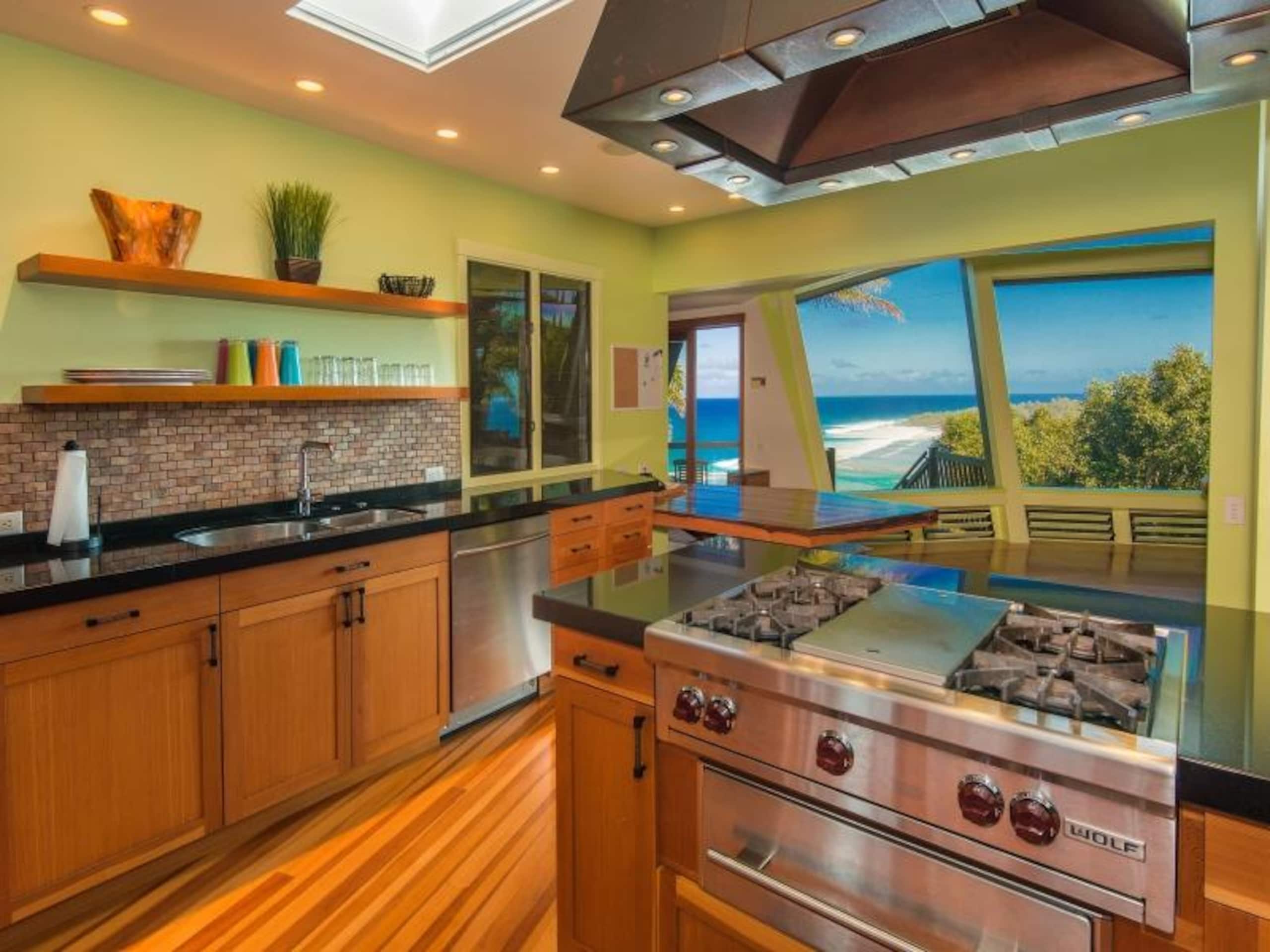 Home in Kilauea · ★4.36 · 3 bedrooms · 4 beds · 3.5 baths - Photo 23