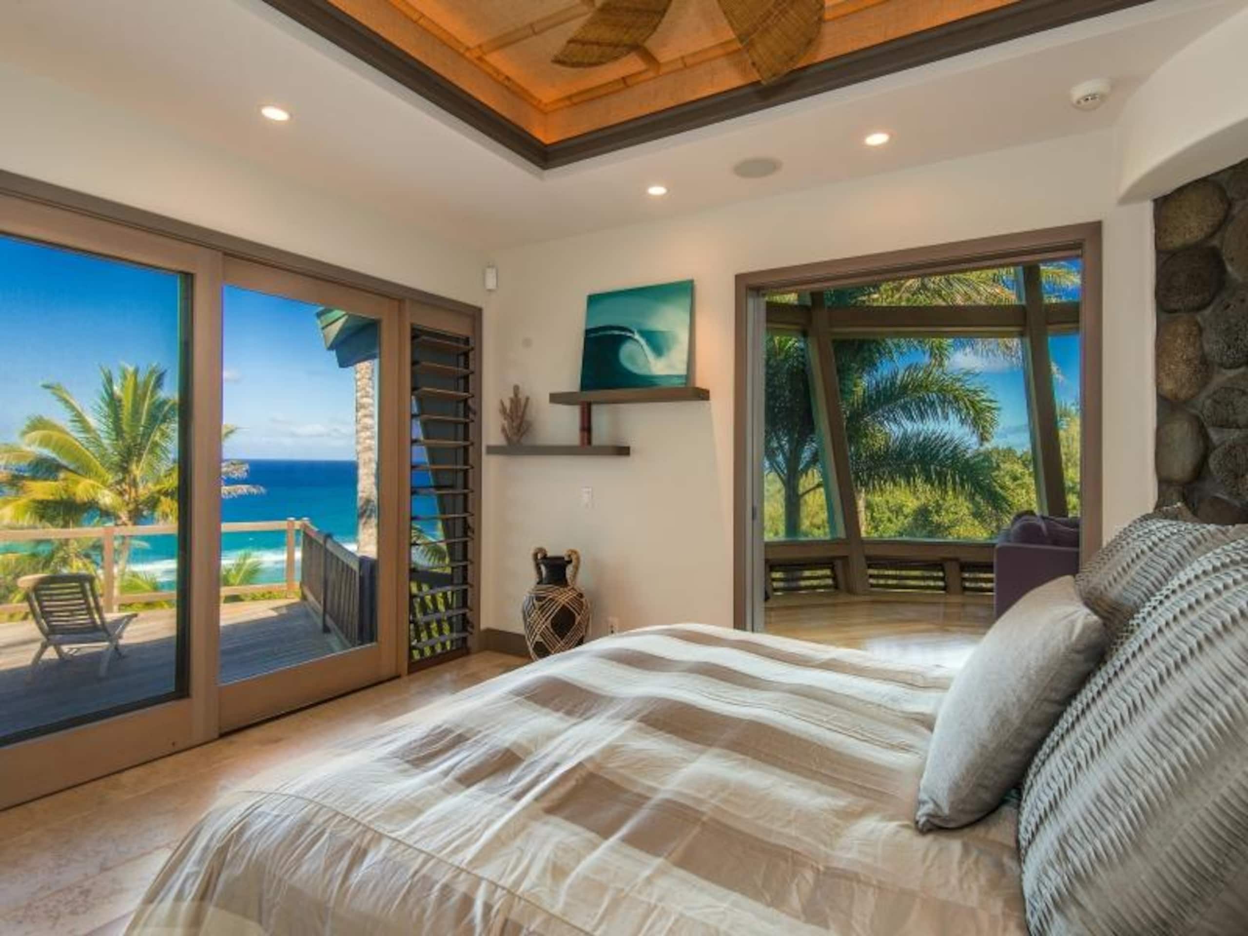 Home in Kilauea · ★4.36 · 3 bedrooms · 4 beds · 3.5 baths - Photo 19