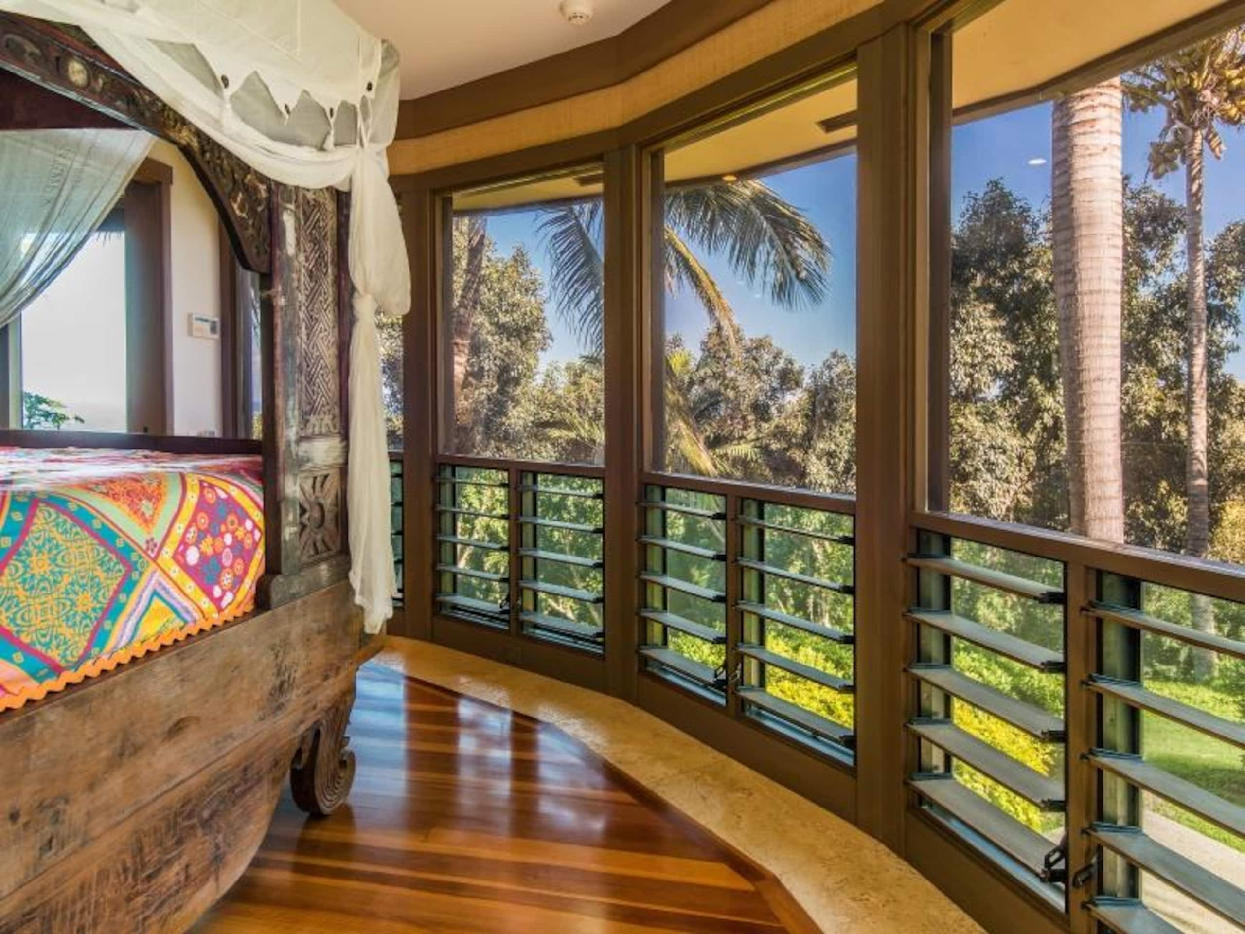Home in Kilauea · ★4.36 · 3 bedrooms · 4 beds · 3.5 baths - Photo 16