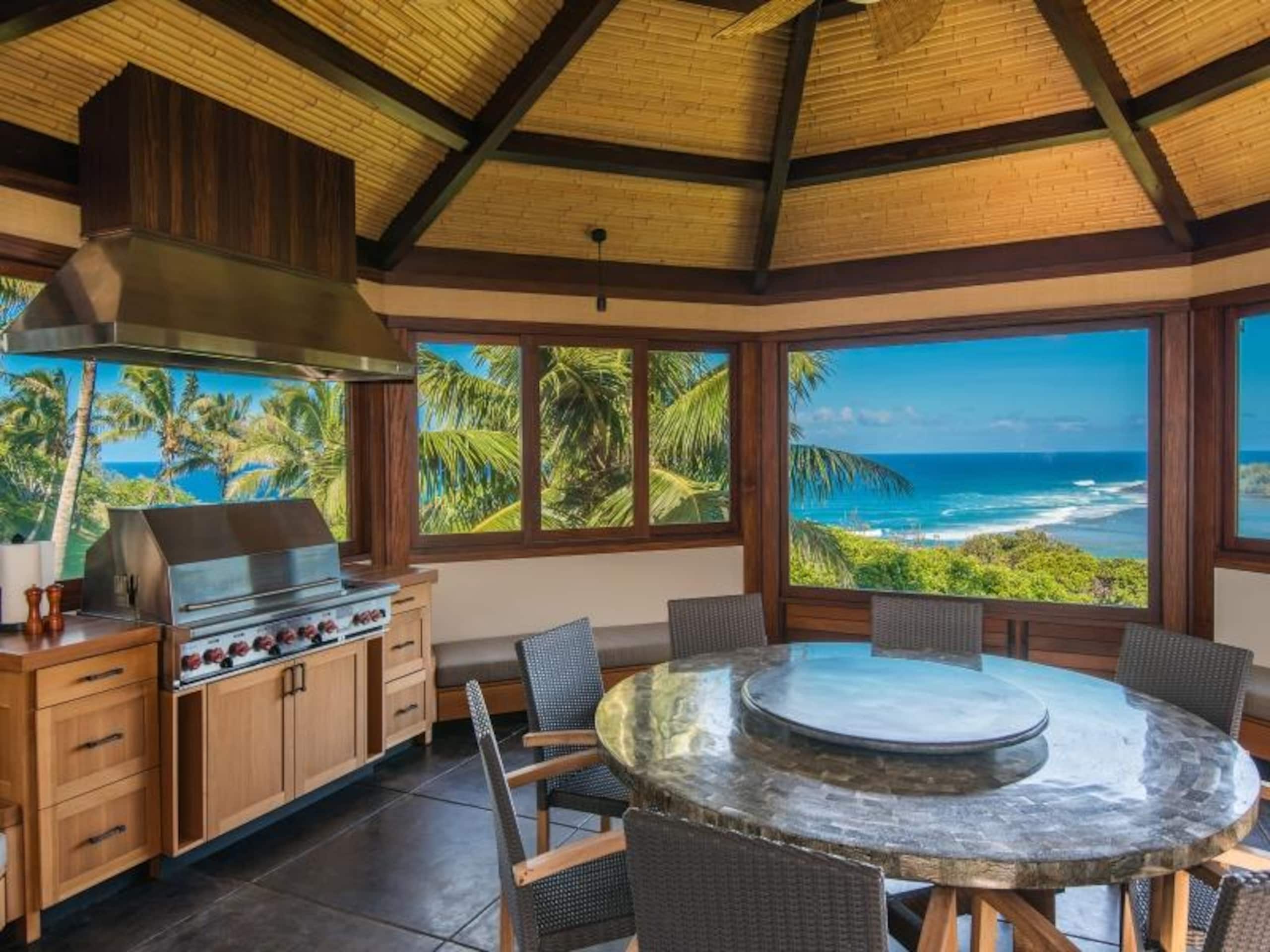 Home in Kilauea · ★4.36 · 3 bedrooms · 4 beds · 3.5 baths - Photo 8