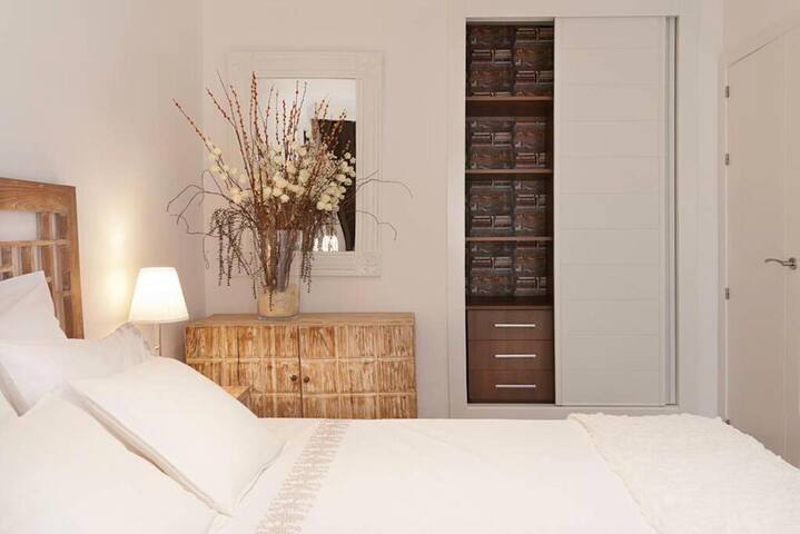 Con Encanto gallery image 2