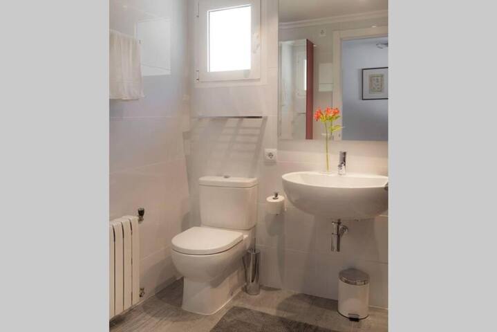 Con Encanto gallery image 4