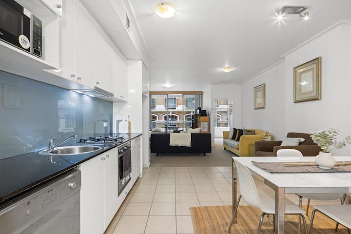Spacious & Comfy Apt For 6 Next To Darling Harbour - Sydney