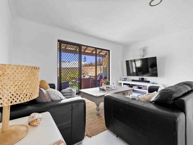 OceanviewRetreat*Groups-Sleeps 12*Gamesroom*Hottub gallery image 2