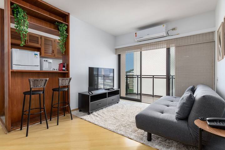 (1006) Apartment with 2 Suites and View of Christ gallery image 5